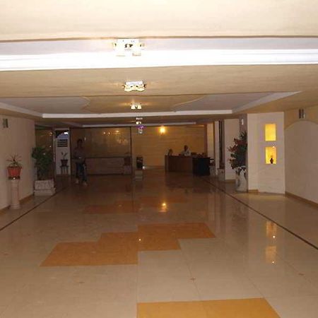 Hotel Maan Residency Ahmedabad Exterior foto